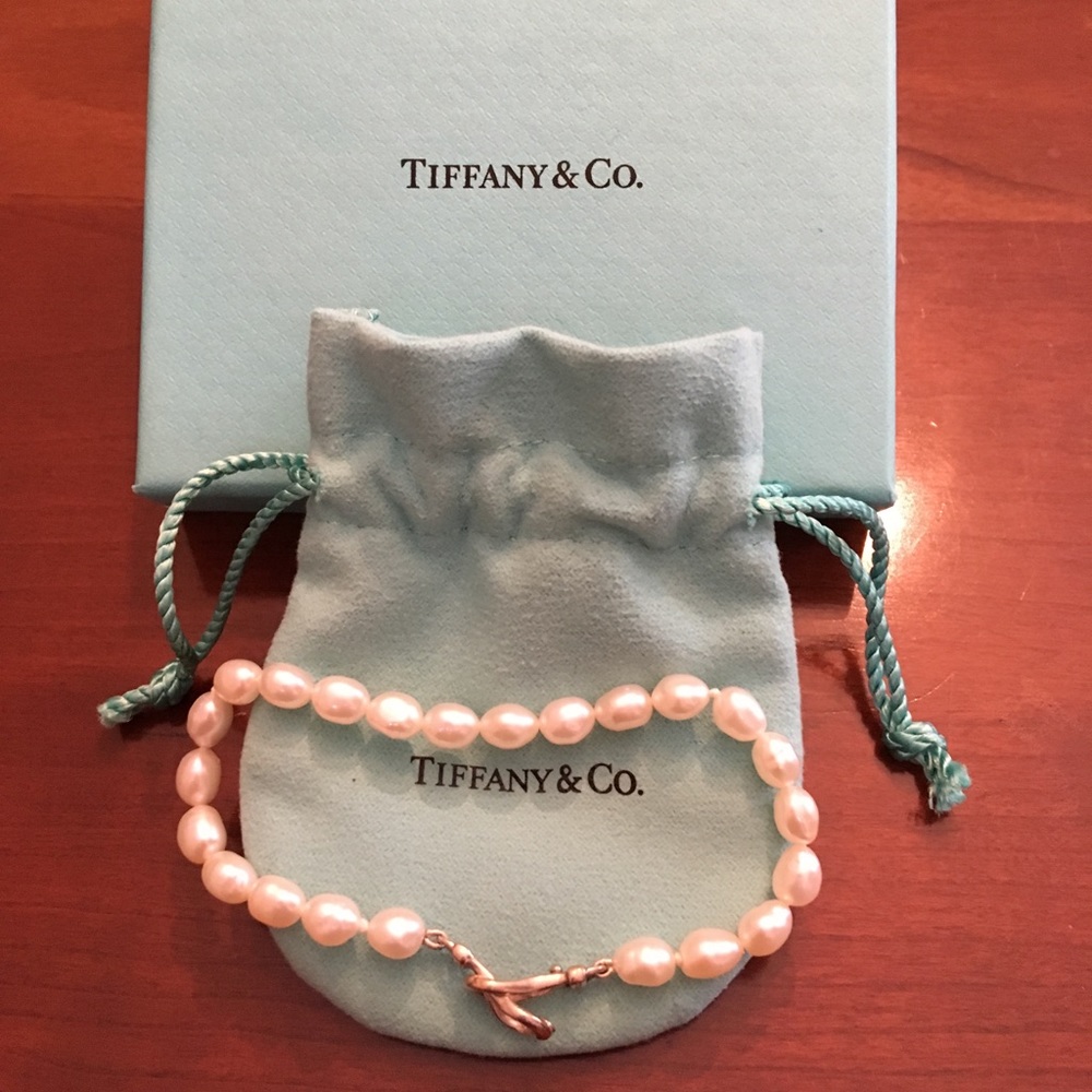 Tiffany’s pearl bracelet - Picture 1 of 5
